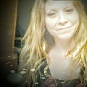 Meet your Posher, Carrie